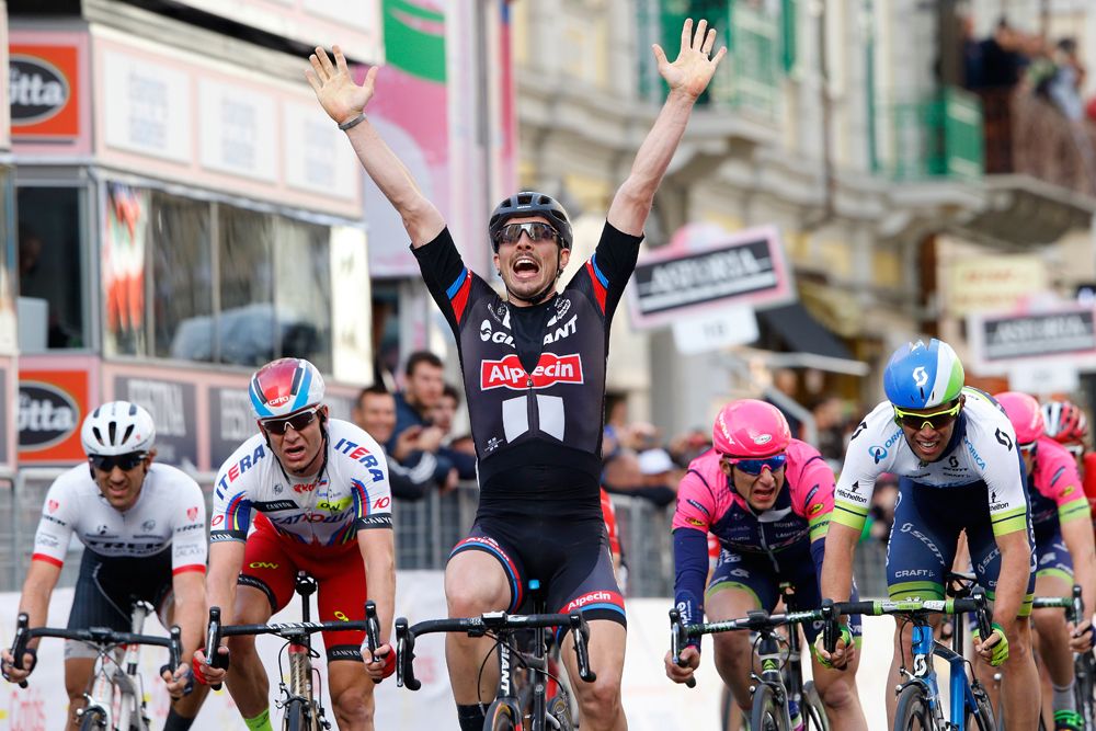 John Degenkolb (Giant-Alpecin) wins the 2015 Milan-San Remo