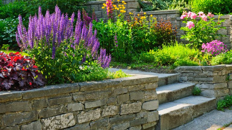 retaining wall problems and solutions