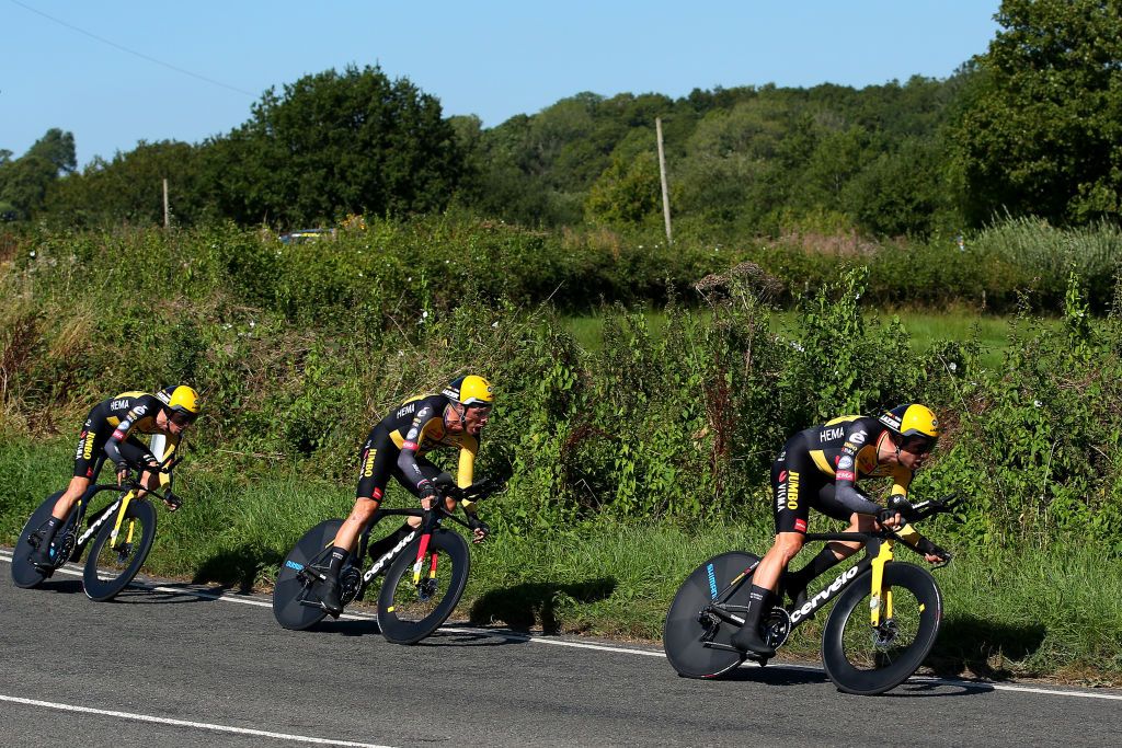 The Jumbo-Visma team at speed in the Tour of Britain TTT
