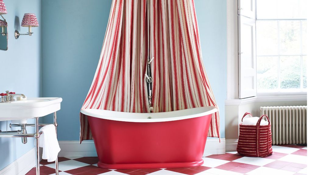 Why your shower curtain is toxic and what to use instead | Homes and ...