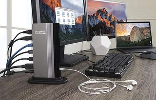 Plugable Thunderbolt 3 Docking Station (TBT3-UDV) Best laptop docking stations