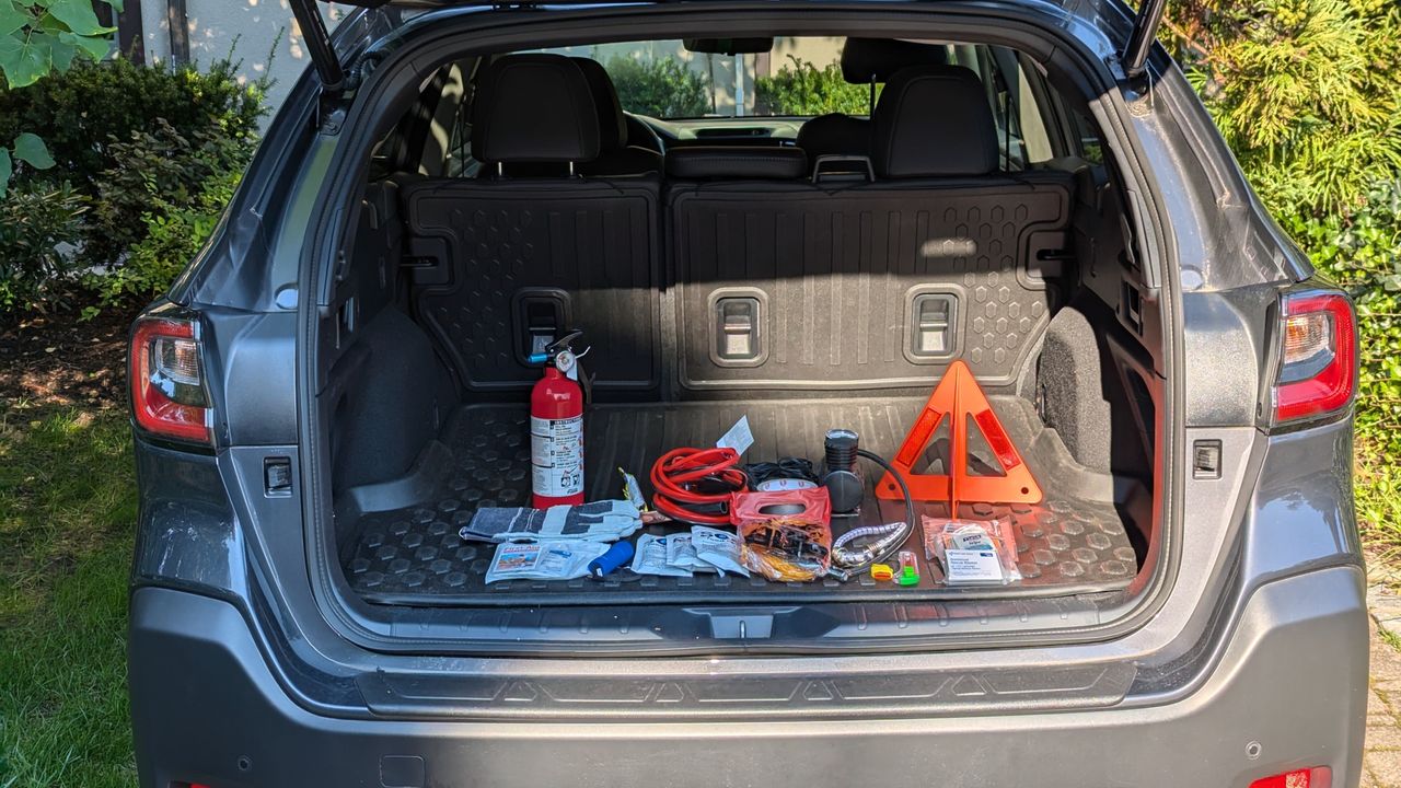 us safety all in one car emergency kit review