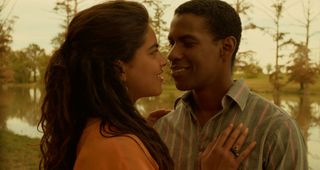 sarita choudury and denzel washington embrace in the movie mississippi masala