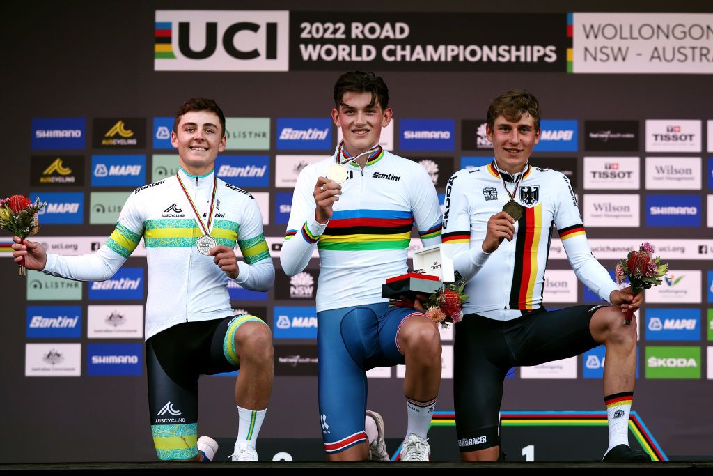 The junior men's World Championship podium (l-r): Hamish McKenzie (Australia), Joshua Tarling (Great Britain) and Emil Herzog (Germany)