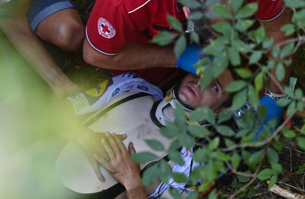 Remco Evenepoel (Deceuninck-Quickstep) Crashed during the descent of the Sormano in Il Lombardia