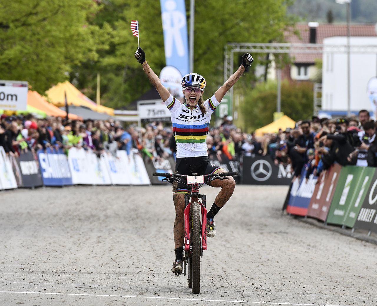 Kate Courtney (Scott- SRAM MTB Racing) taking her first World Cup win