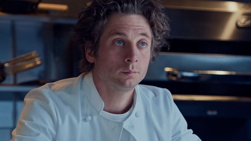 Carmy (Jeremy Allen White) has a conversation on The Bear