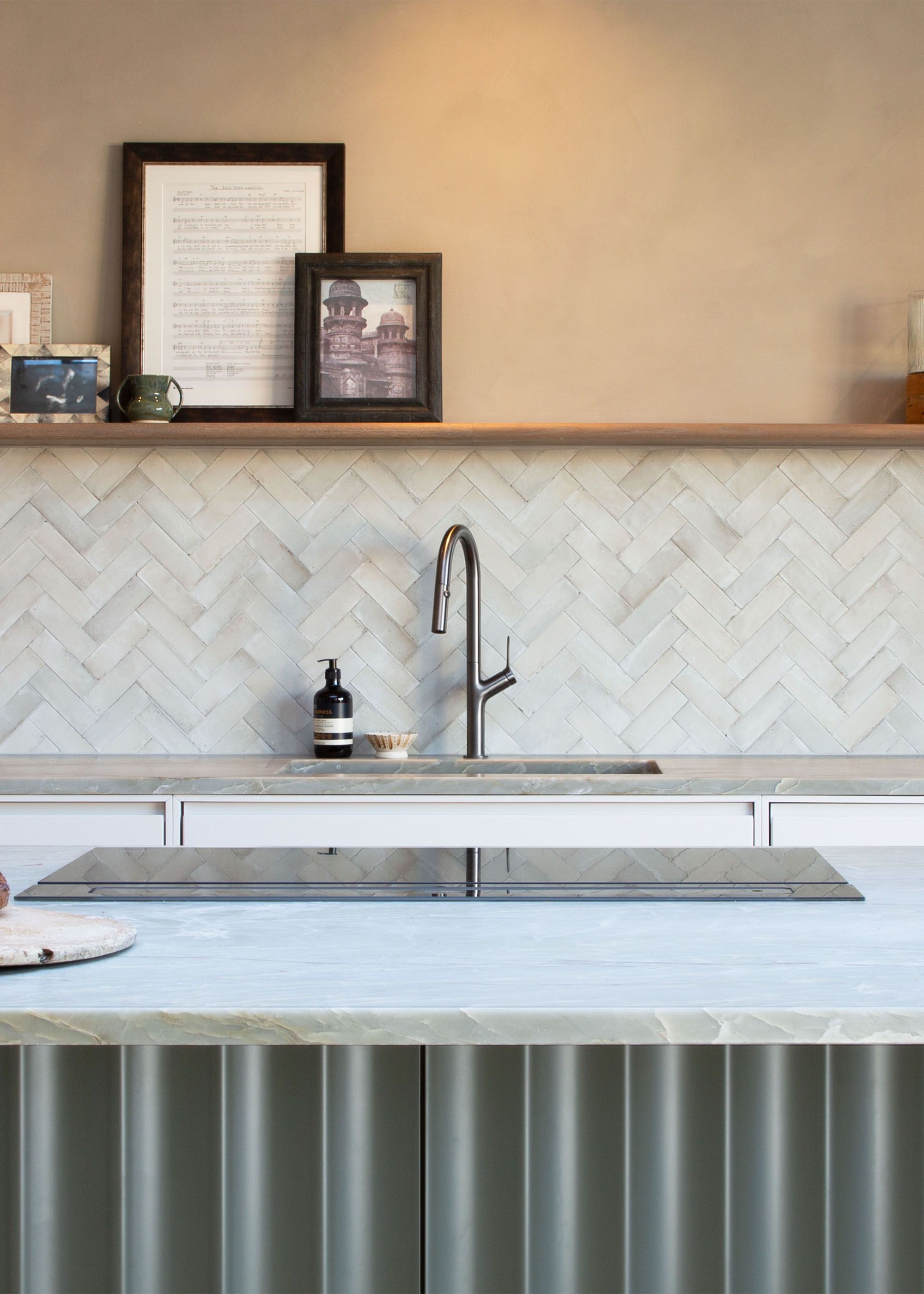 Kitchen Wrinkle 5 Styling Tricks To Tackle Your Kitchen's Biggest Eyesores | Livingetc