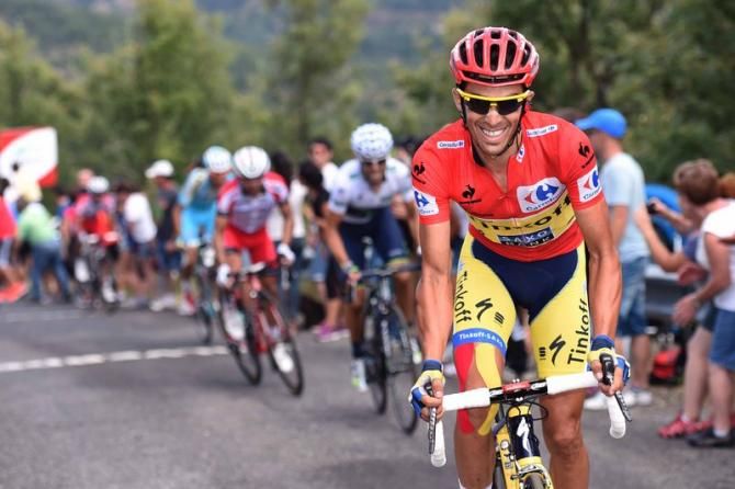 Alberto Contador (Tinkoff-Saxo) attacks