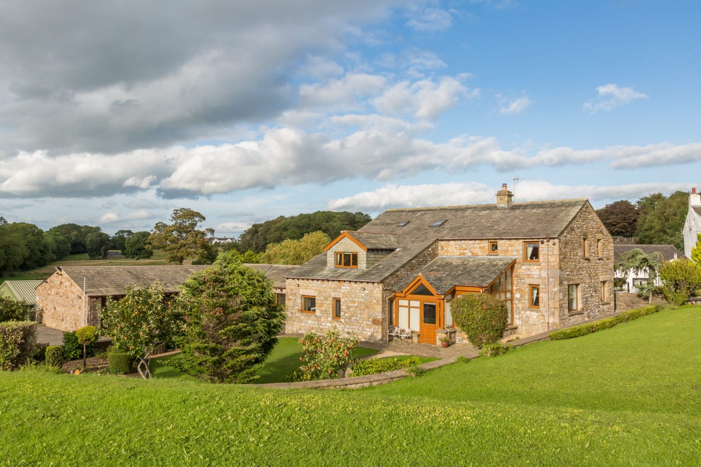 THWAITE-END-BARN-MAIN-EX-scaled-e1590142193256.jpg