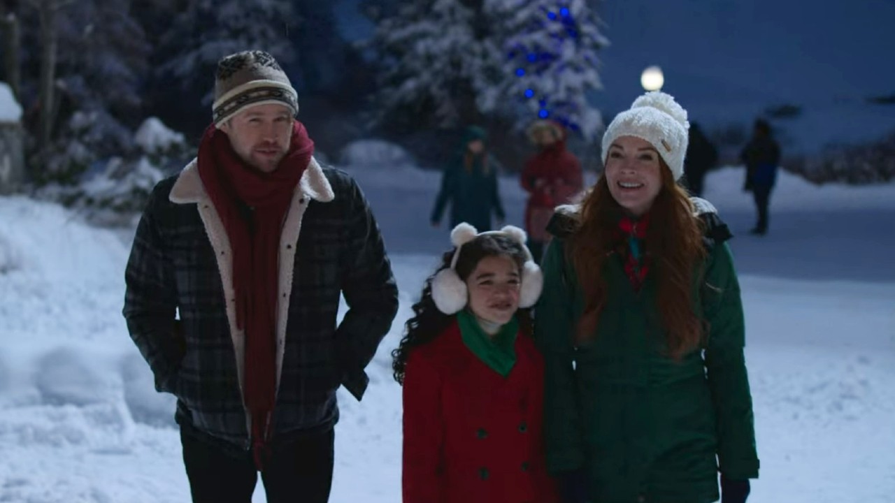 Falling For Christmas: 6+ Thoughts I Had While Watching The Lindsay ...