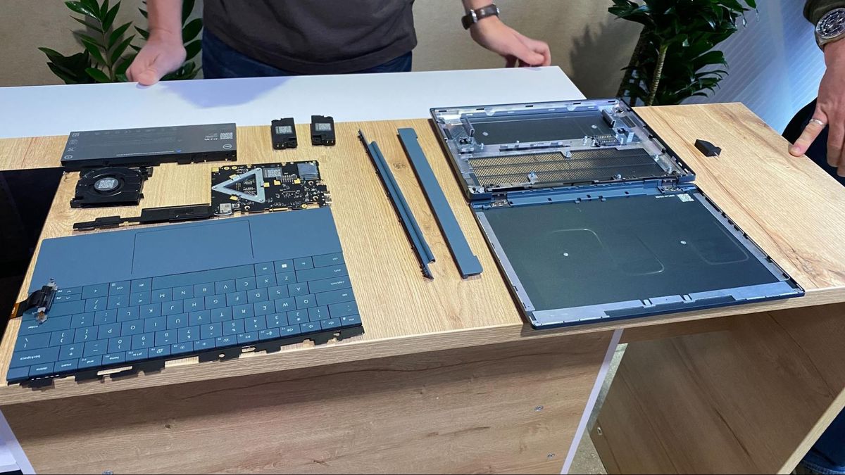 Dell's Concept Luna Is a Snap-Together Laptop With No Screws, Few Wires