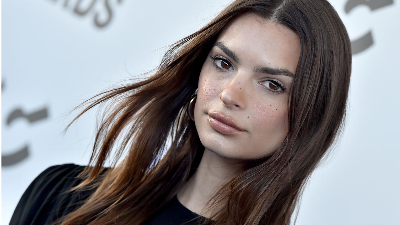 Emily Ratajkowski skincare