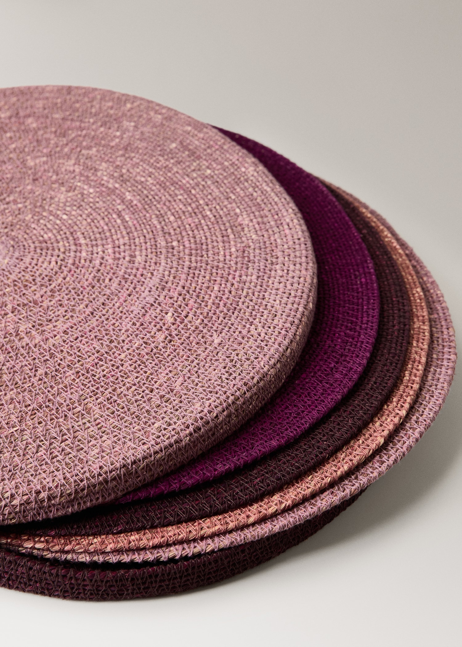 Seagrass Placemats in Assorted Colours With Box - Home | Mango United Kingdom