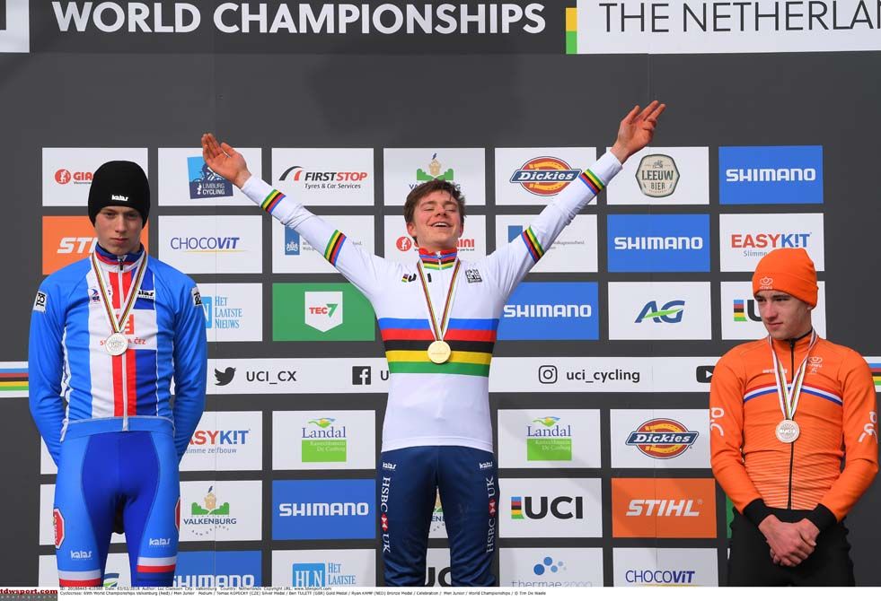Ben Tulett (Great Britain) in the rainbow jersey at Worlds