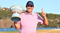 Scottie Scheffler becomes the latest in the line of World No. 1 golfers