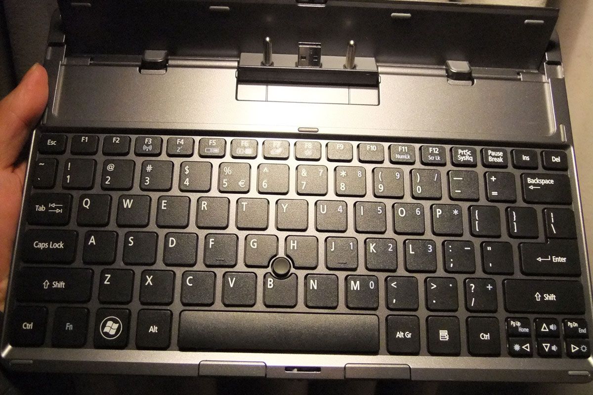 A close up of the Acer Iconia Tab W500 keyboard dock