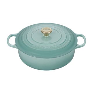 Le Creuset Signature Round Wide Oven in sage