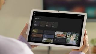 Google Pixel Tablet smart home screensaver