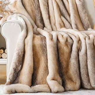 Battilo Home Luxury Mink Faux Fur Throw Blanket, Large Soft Cozy Warm Fur Blanket for Bed, Sofa, Couch, Chair, Thick Fur Throw and Blankets for Home Decor, 60