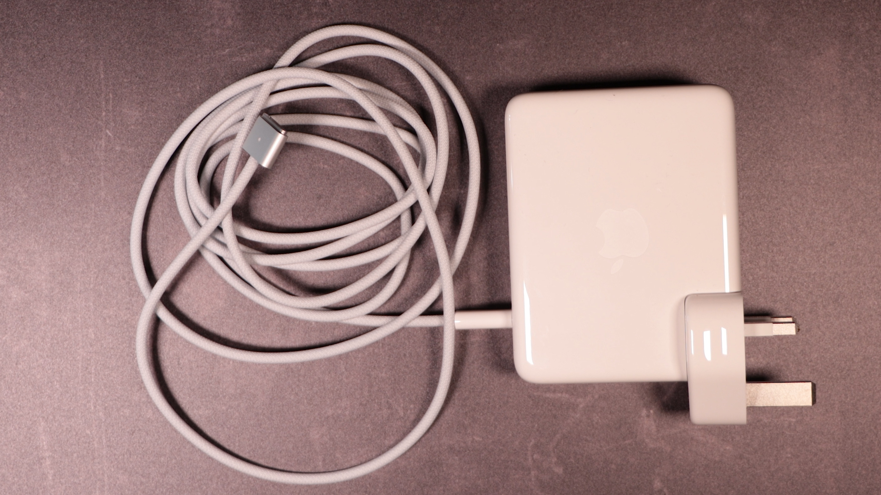 Charging cable and adapter of the MacBook Pro 16-inch (2023)