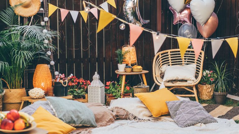 festival garden party ideas - decorations and accessories