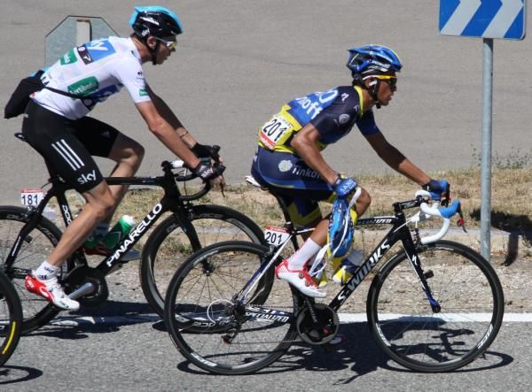 Contador and Froome get their food