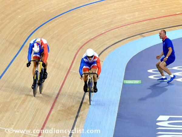 The French hand off to the final rider