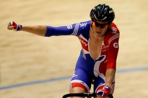 Ben Swift (GB) took a solid win in the scratch race.