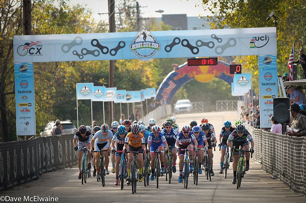 Amanda Miller (Boulder Cycle Sport) and Amanda Nauman (SDG) vie for the hole-shot at Eva Bandman Park