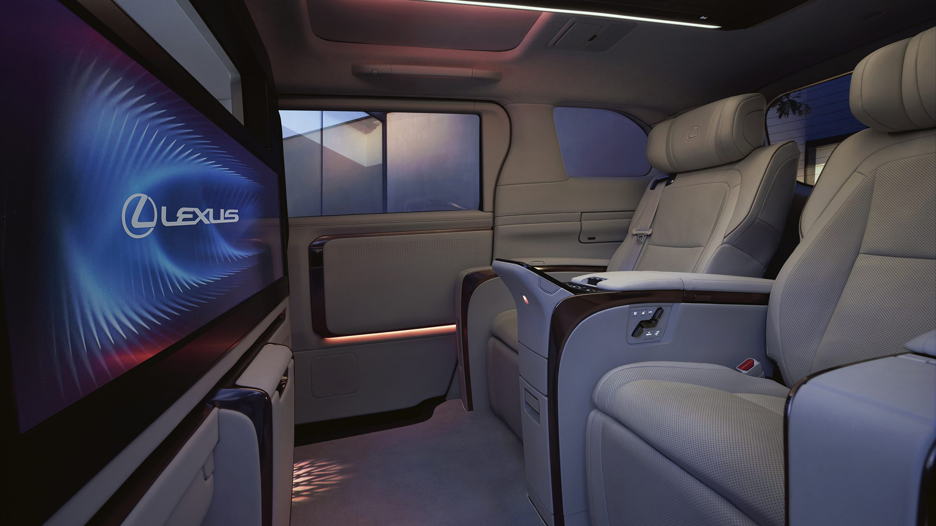 Lexus LM350h