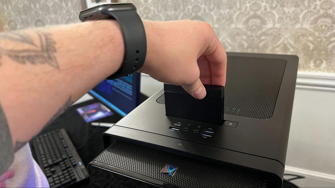 Acer Predator Orion 7000