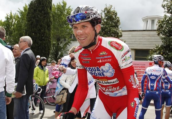 Dario Andriotto (Acqua&amp;Sapone - D'Angelo&amp;Antenucci) at the start of stage 8.