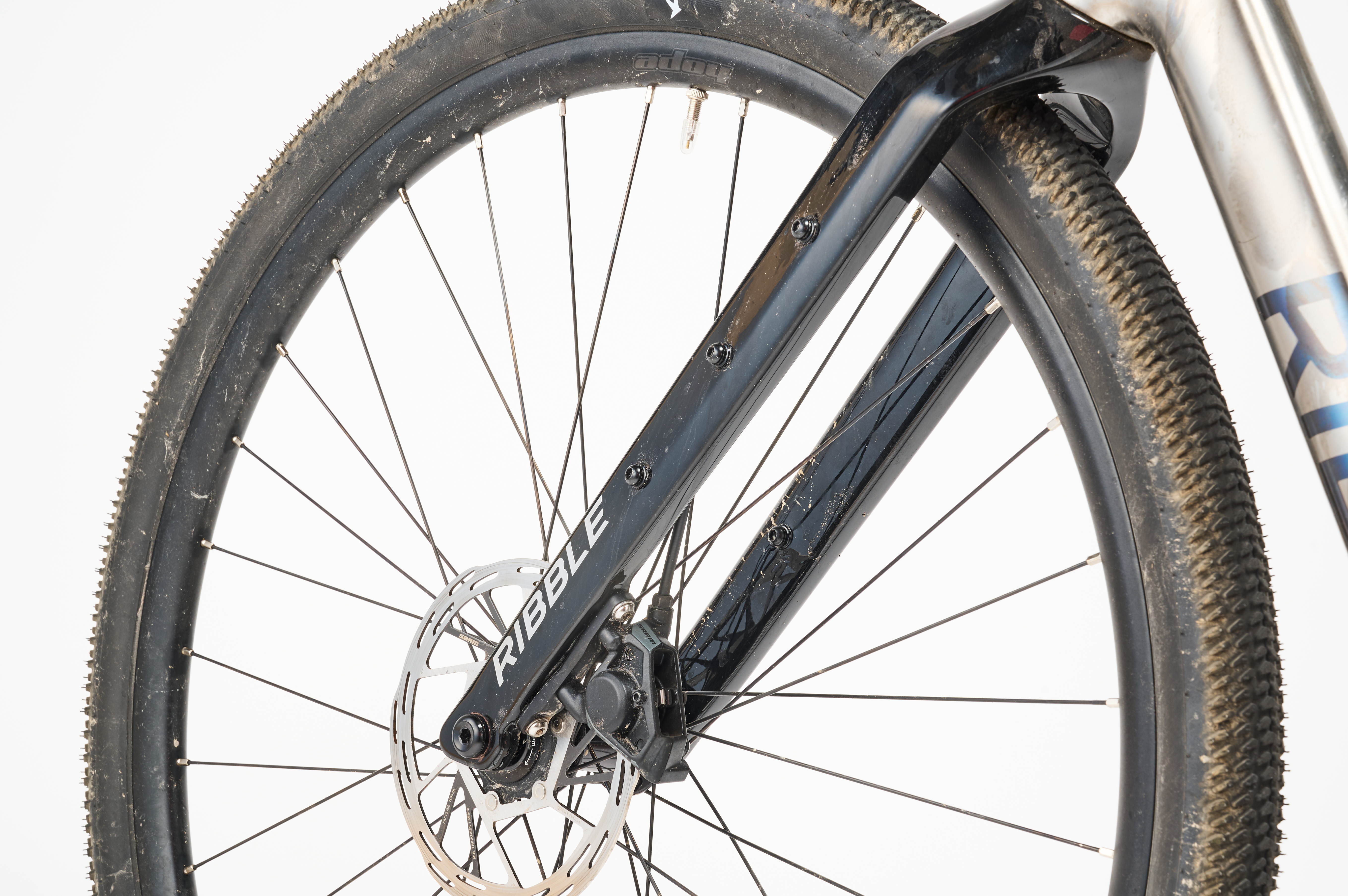 Carbon fork fitted to a Ribble AllGrit Ti X gravel bike