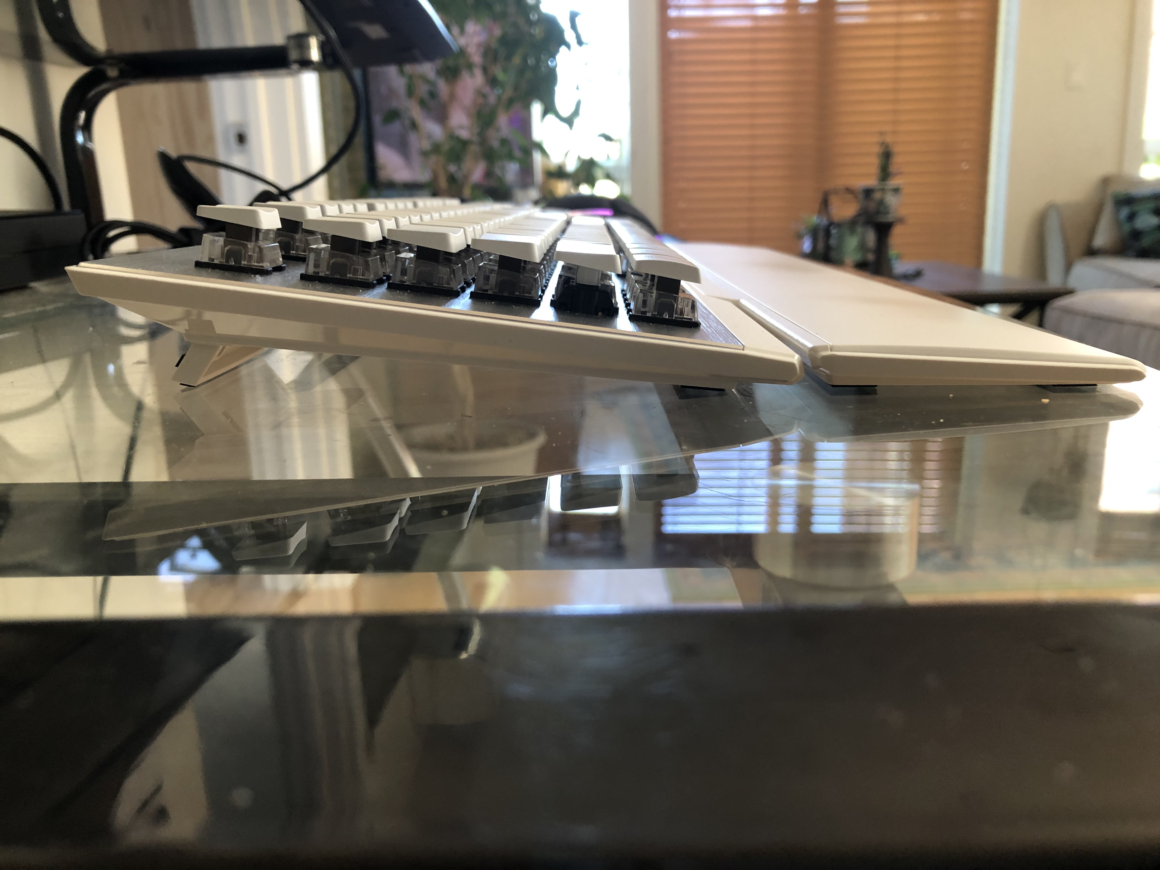 Roccat Vulcan 122 Aimo