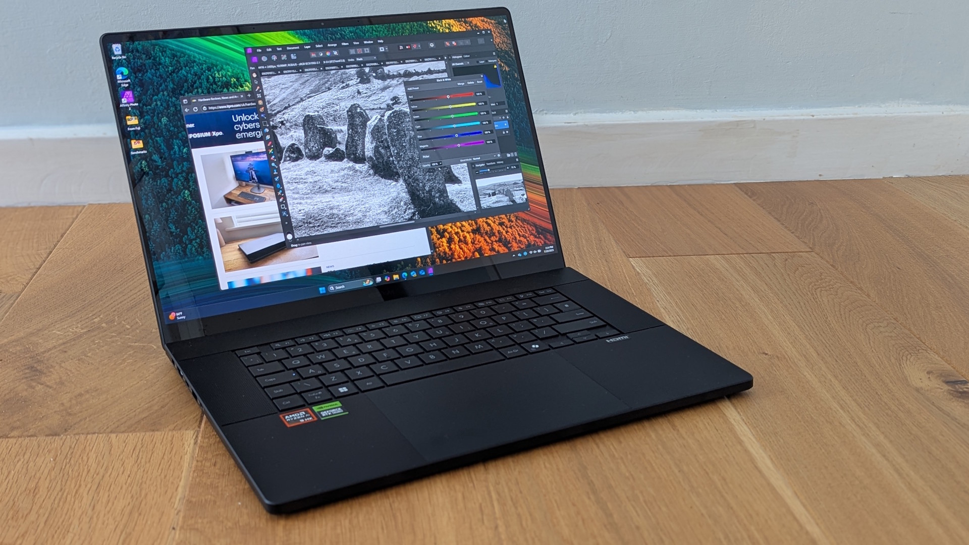 The Asus ProArt 16 on a desk