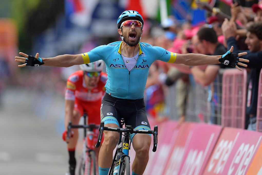 Dario Cataldo wins stage 15 at the 2019 Giro d'Italia