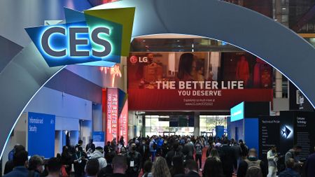 CES 2022 Arch and show floor