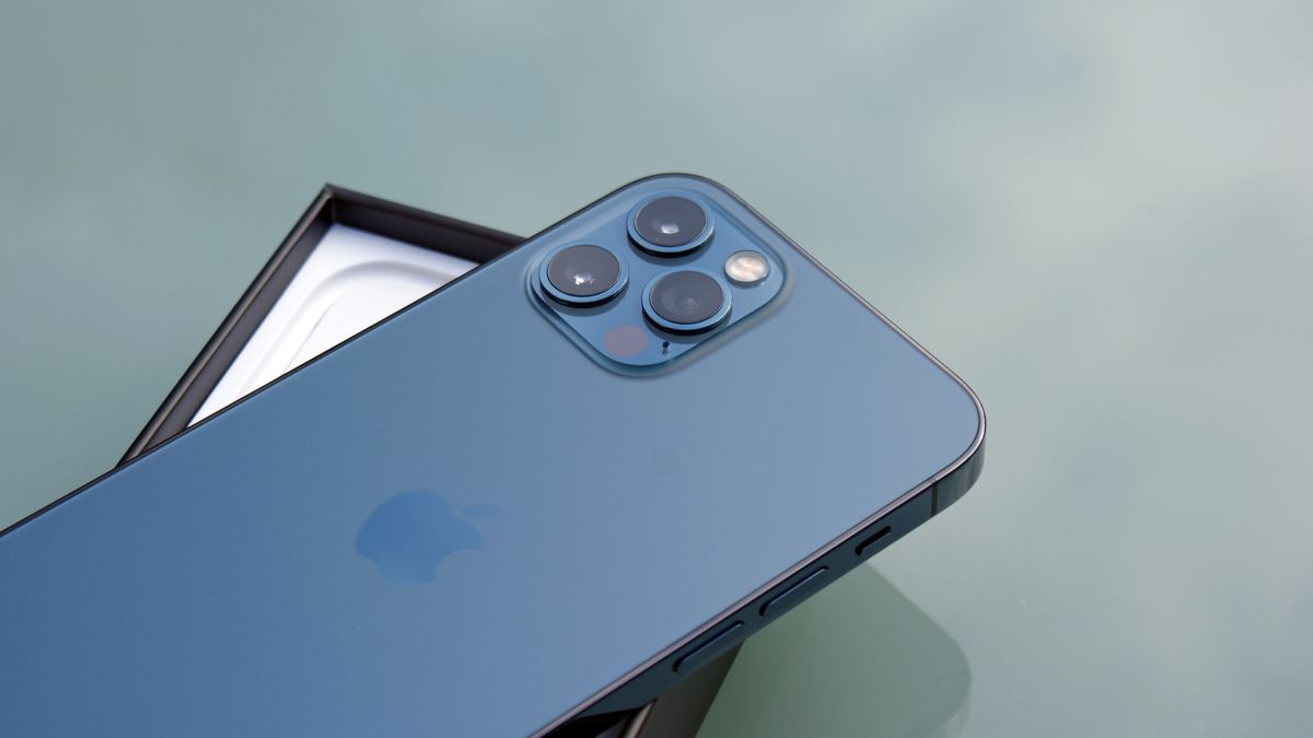 El iPhone 13 Pro parece tener una cámara mucho más grande que el iPhone 12 Pro