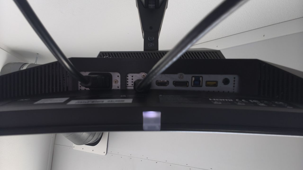 AOC AGON PRO AG346UCD