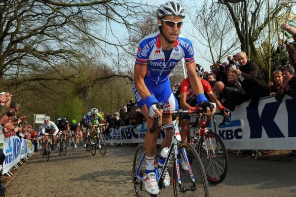 Tom Boonen (Quick Step) on the cobbled Kemmelberg climb