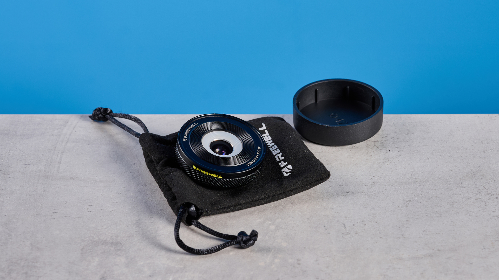 The Freewell iPhone lens 45x with its pouch