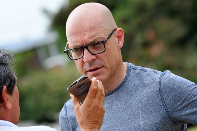 Team Sky manager Dave Brailsford is on hand for Colombia oro y Paz