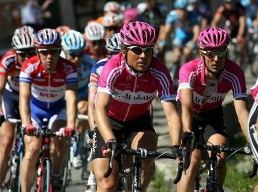 Jan Ullrich (T-Mobile) with teammate Andreas Kloeden