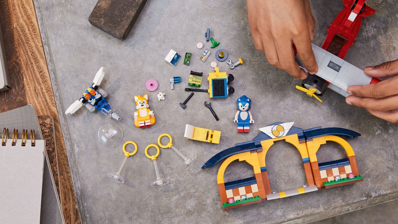 Tails&rsquo;s Workshop and Tornado Plane set and box