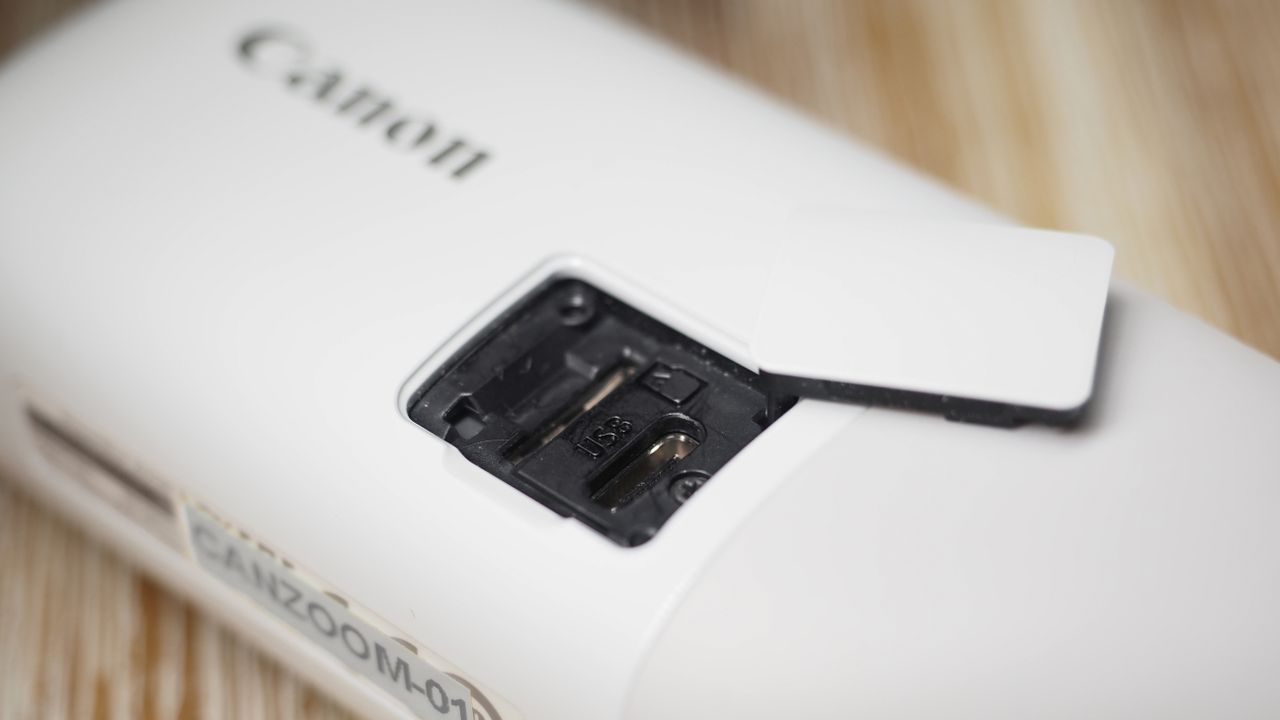 Canon PowerShot Zoom