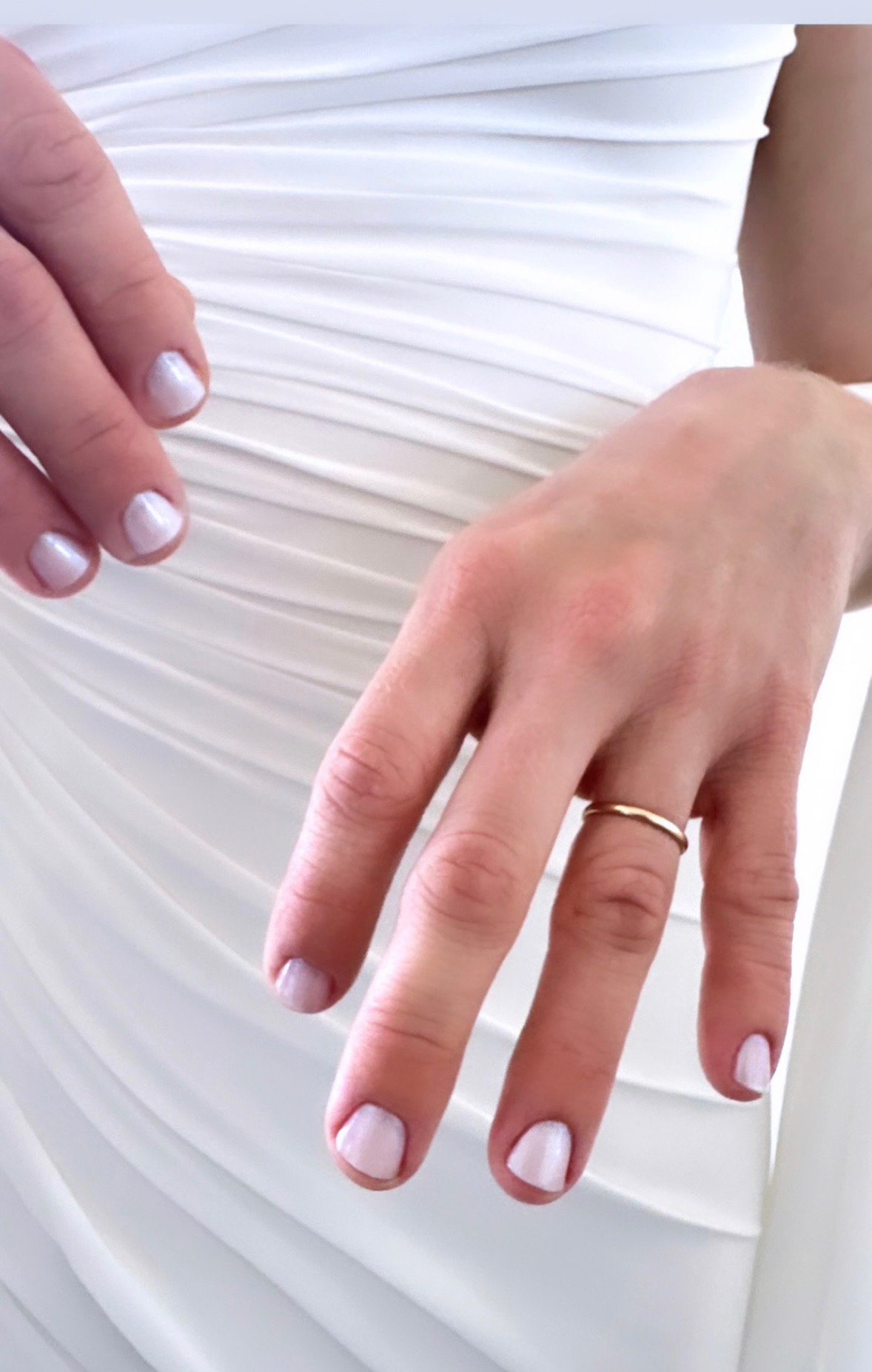 behind the scenes of amanda seyfrieds manicure at the golden globes