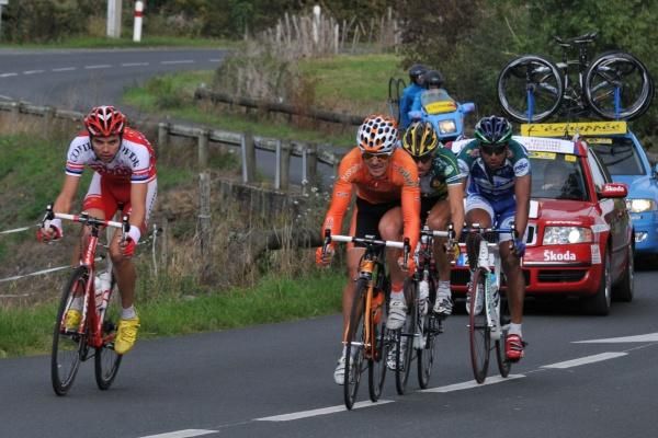 Rein Taaram&auml;e (Cofidis) leads the attack