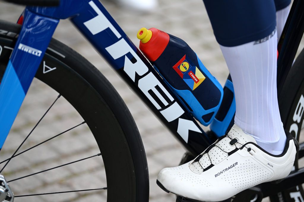 peloton during dauphine 2024 stage 1