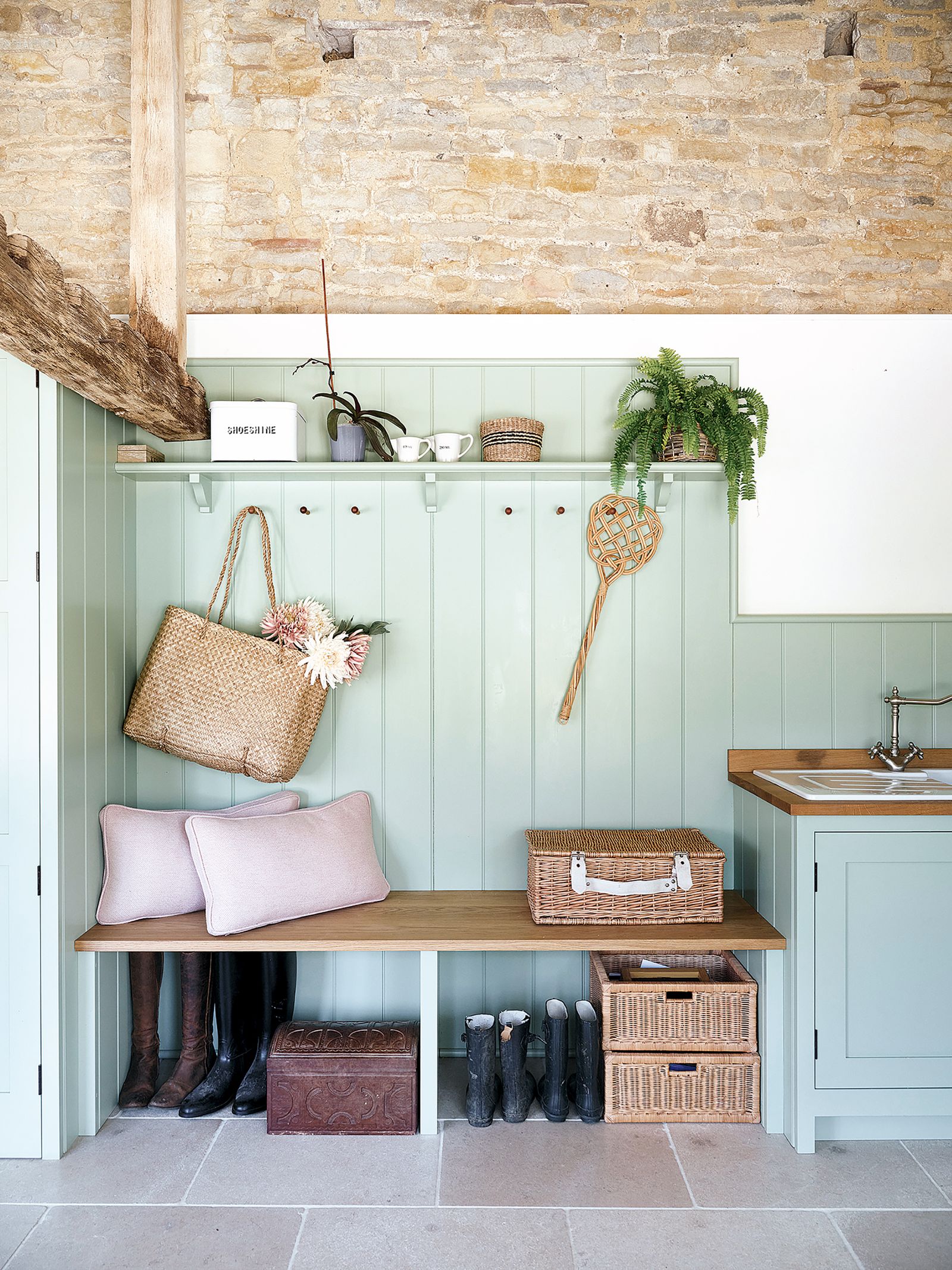 Utility room organization ideas: tips for a neat space | Homes and Gardens